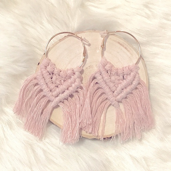 New Pretty Chiffon Pink Boho Featherweight Macrame Hoop Earrings Hypoallergenic - Picture 6 of 16